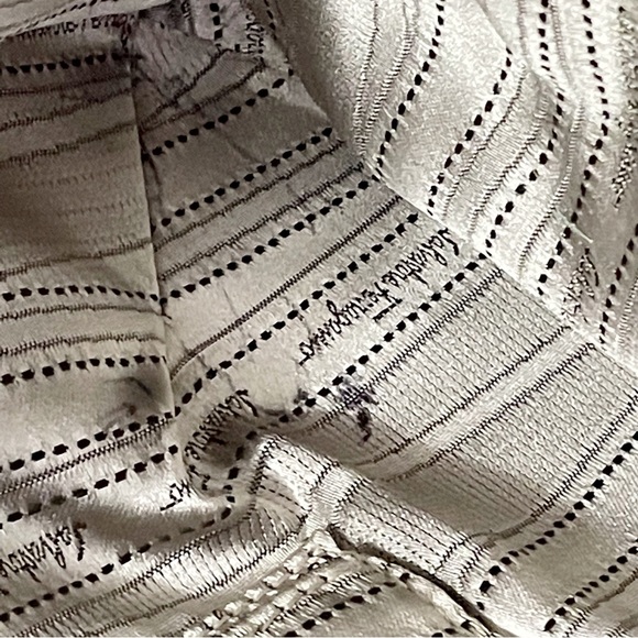 Salvatore Ferragamo metallic leather Gancini shoulder bag - Picture 7 of 11